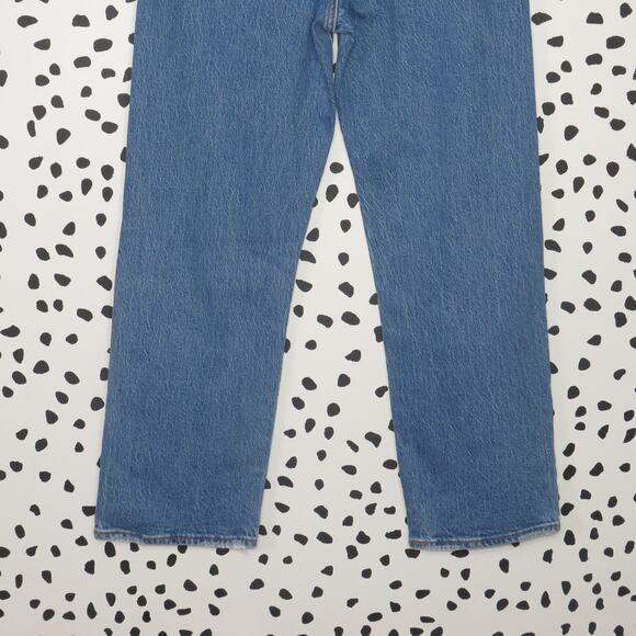 Levi’s Premium Medium Wash Distressed Ribcage Straight Ankle Jeans - Picture 8 of 15